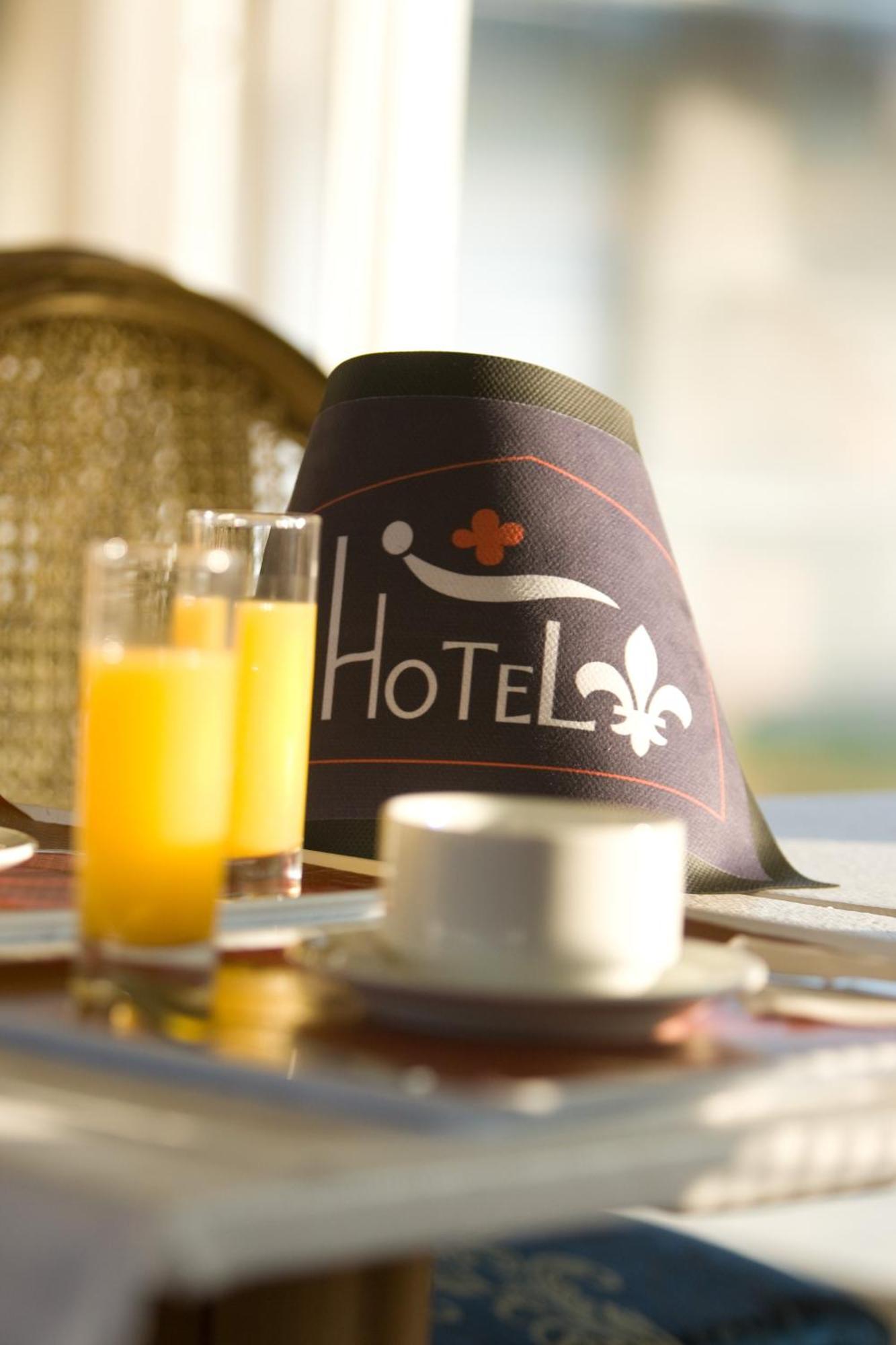 Hotel Fleur De Lys Hazebrouck Exteriér fotografie